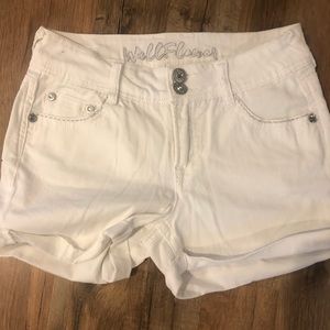 White Walkflower shorts